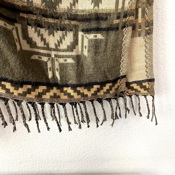 Classic Southwestern Aztec Poncho Wrap Sweater OS - Picture 6 of 8